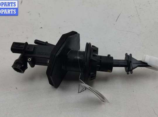 купить Цилиндр сцепления главный на Mazda 3 (2018- ) BP