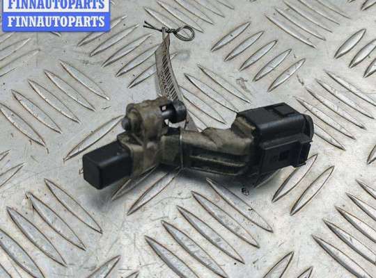 купить Датчик положения коленвала на Volkswagen Passat B6