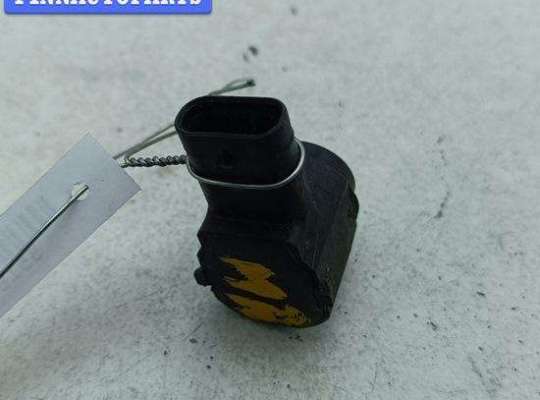 Купить Датчик парковки (парктроник) задний на Volkswagen Passat B6 Датчик парковки (парктроник) задний VG2577784 на Volkswagen Passat B6