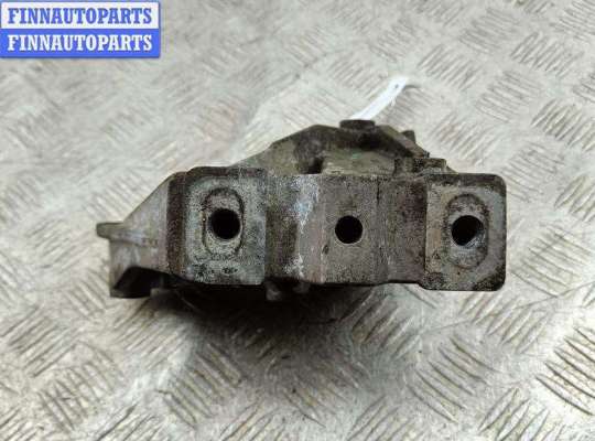 купить Кронштейн КПП опорный на Volkswagen Bora