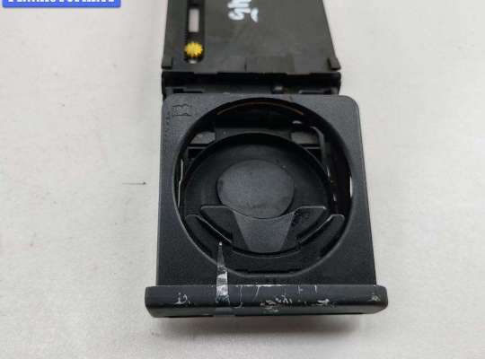 купить Подстаканник на Audi A4 B6 (2001-2004)