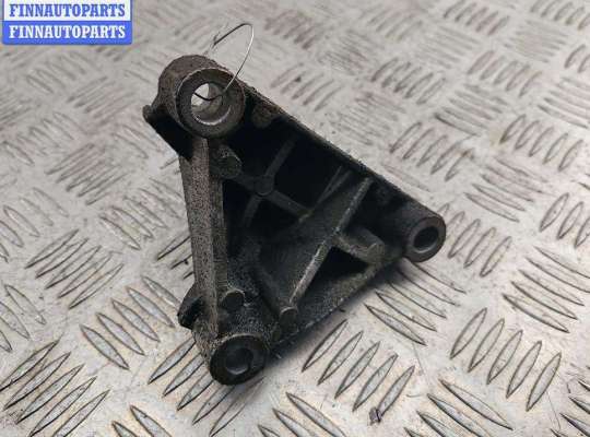 купить Кронштейн двигателя опорный на Renault Scenic II (2003-2009)