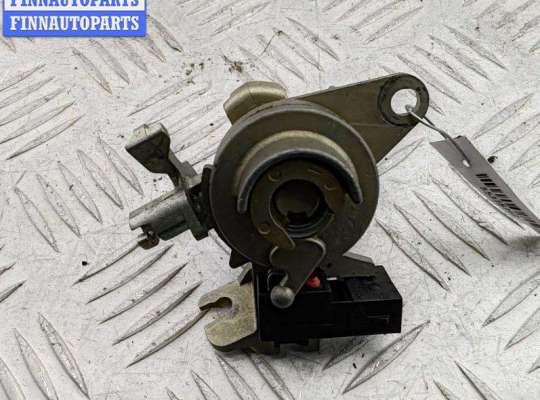 купить Личинка замка багажника на Audi A4 B6 (2001-2004)