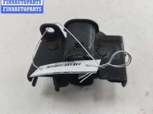 Замок капота на Mercedes-Benz E (W211)