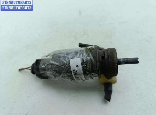 купить Насос (моторчик) омывателя стекла на Volkswagen Passat B5