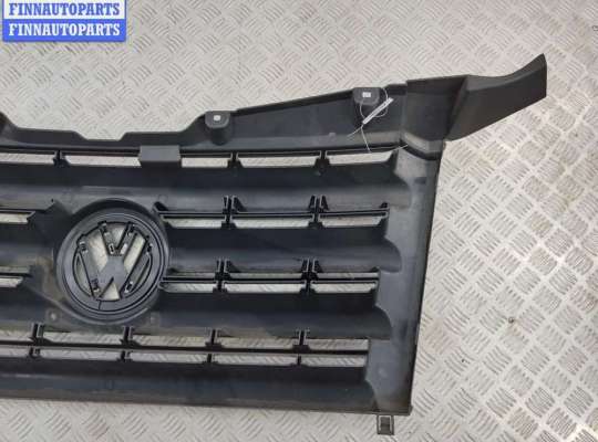 купить Решетка радиатора на Volkswagen Crafter
