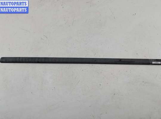 купить Молдинг двери передней правой на Volkswagen Passat B5