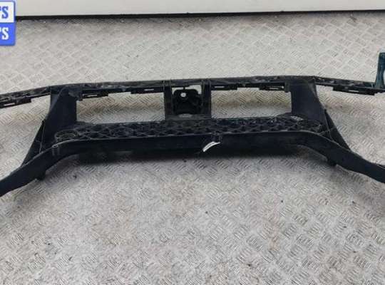 купить Рамка передняя (панель кузовная, телевизор) на Ford Focus I (1998-2005)