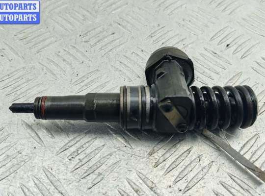 купить Форсунка топливная на Volkswagen Passat B6