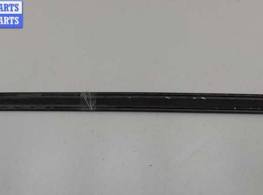 купить Молдинг двери задней правой на Volkswagen Sharan (2000-2010)