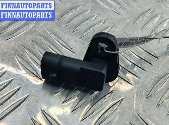 Датчик распредвала на Opel Zafira B