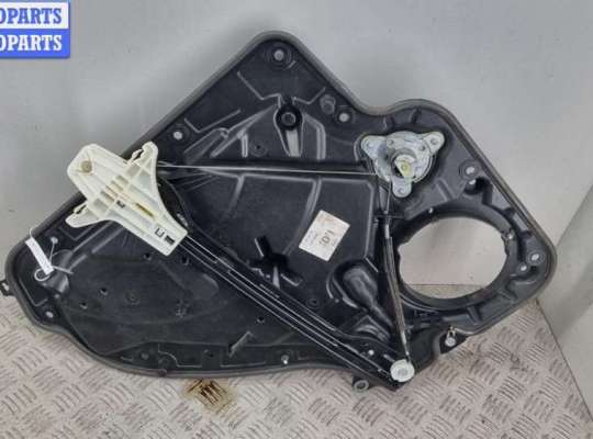 Стеклоподъемник механический