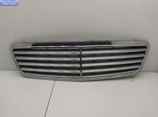 купить Решетка радиатора на Mercedes C-Class W203 (2000-2006)