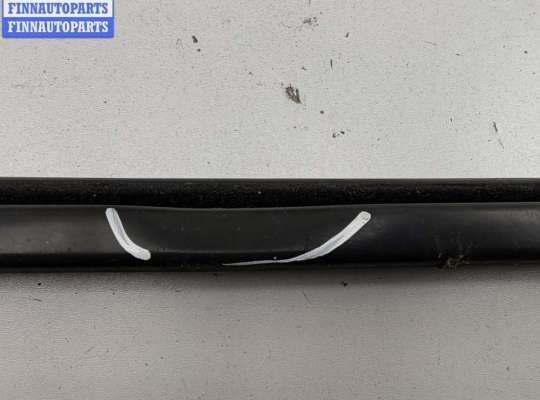 купить Уплотнитель двери задней правой на Volkswagen Sharan (2000-2010)