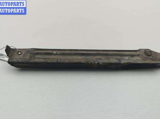 Кронштейн бампера переднего MB1697596 на Mercedes C-Class W203 (2000-2006)