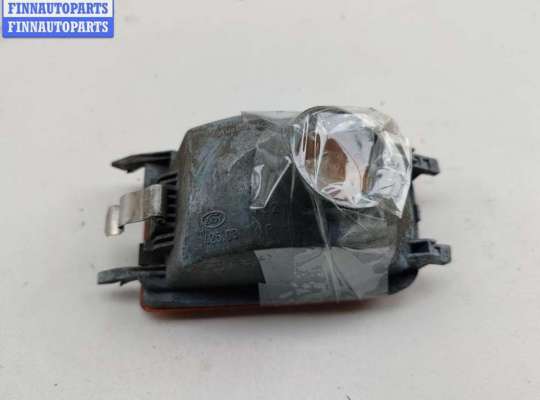 Поворотник передний на Volkswagen Golf III (1H)