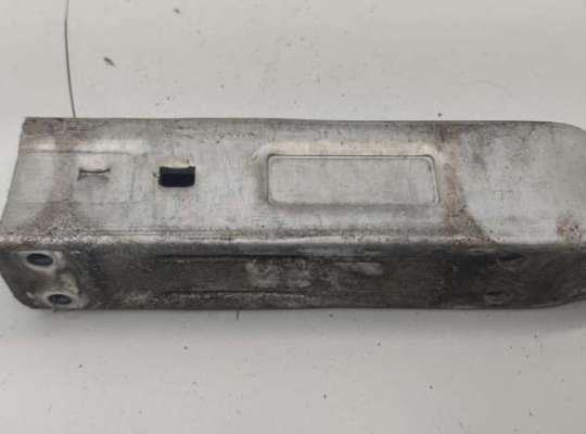 купить Кронштейн бампера переднего на Audi A6 C6 (2004-2011)