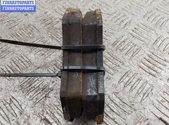 купить Колодки тормозные передние на Volkswagen Passat B4