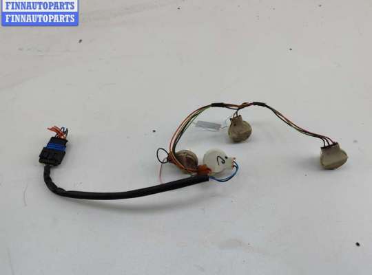 купить Патрон лампы фонаря на Peugeot 807