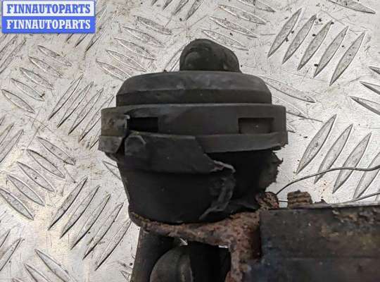 купить Клапан EGR (рециркуляции выхлопных газов) на Volkswagen Touran