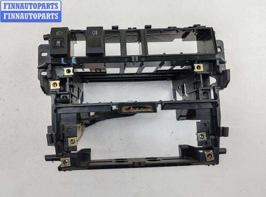 Рамка магнитолы AU1716319 на Audi A4 B5 (1994-2001)