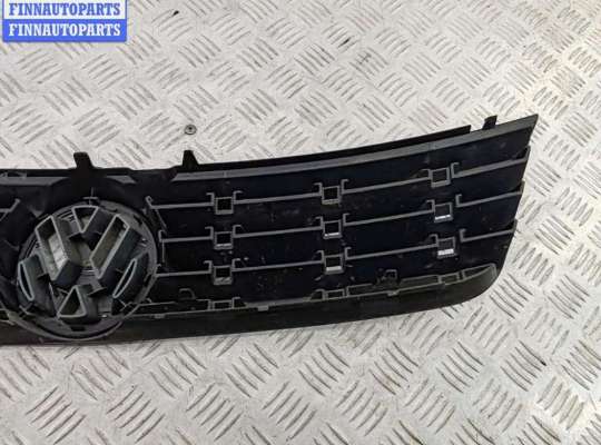 купить Решетка радиатора на Volkswagen Passat B5
