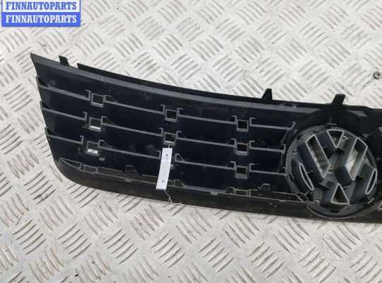 купить Решетка радиатора на Volkswagen Passat B5