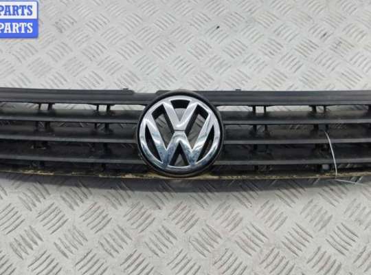 Решетка радиатора VG2767975 на Volkswagen Passat B5