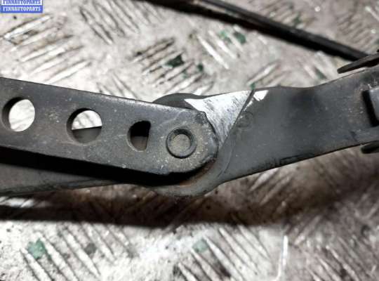 купить Щеткодержатель (поводок стеклоочистителя) передний на Renault Scenic II (2003-2009)