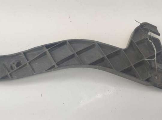 купить Кронштейн бампера заднего на Audi A4 B7 (2004-2008)