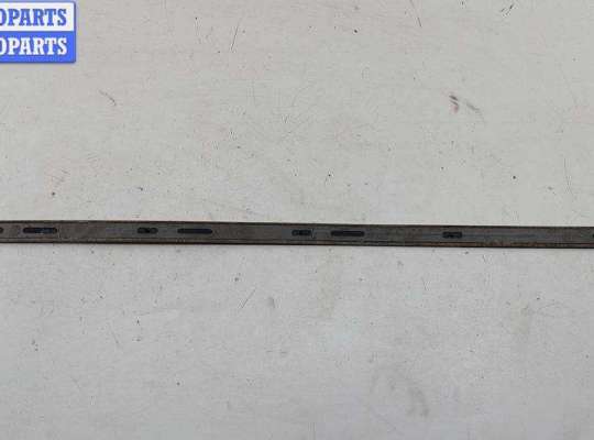 купить Молдинг двери передней левой на Audi A6 C5 (1997-2005)