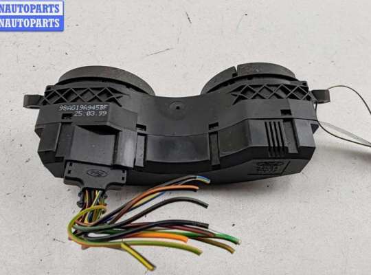 купить Кнопка обогрева заднего стекла на Ford Focus I (1998-2005)