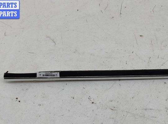 купить Молдинг стекла двери задней левой наружный на Volkswagen Passat B5+ (GP)