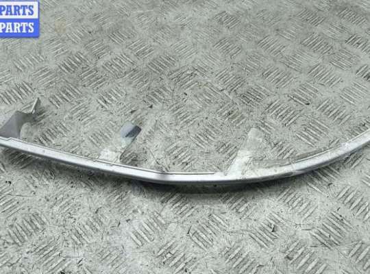 Планка под фары (ресничка) на Opel Omega B