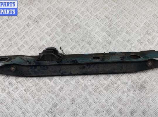 купить Балка под радиатор на Audi 80 B4 (1991-1996)