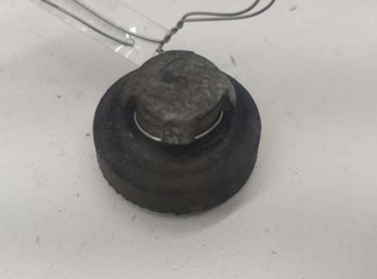 купить Кронштейн радиатора на Audi A6 C6 (2004-2011)