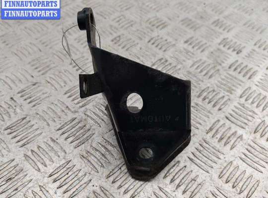 купить Кронштейн двигателя опорный на Volkswagen Golf-3