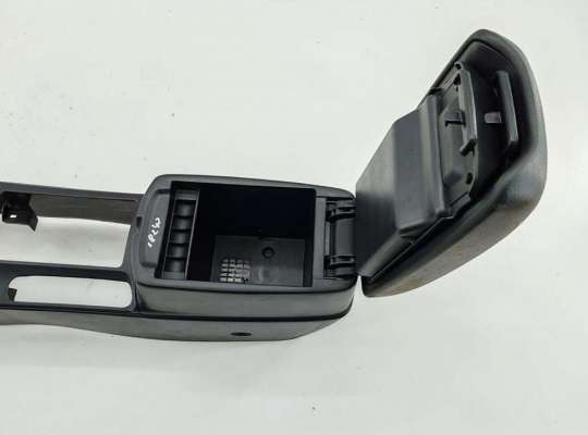 купить Подлокотник на Mazda 6 (2002-2007) GG/GY
