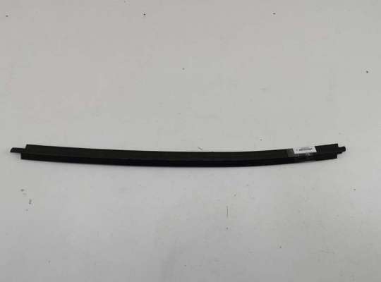 Молдинг стекла двери передней левой наружный CT1011447 на Citroen Xsara Picasso