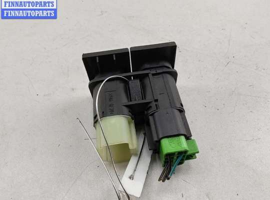 купить Кнопка открывания багажника на Ford Mondeo III (2000-2007)