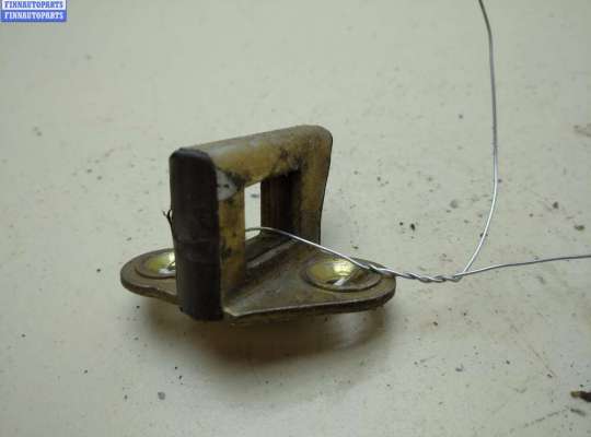 купить Ответная часть (скоба) замка двери на Volkswagen Transporter T4