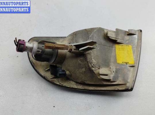 купить Поворотник (указатель поворота) правый на Audi A4 B5 (1994-2001)