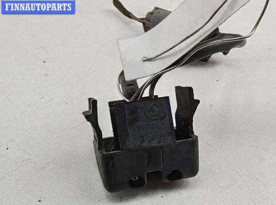 Купить Форсунка омывателя на BMW 3 E46 (1998-2006) Форсунка омывателя BM3607230 на BMW 3 E46 (1998-2006)