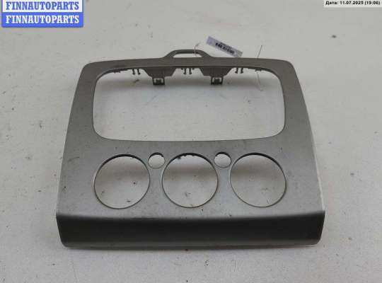 Рамка магнитолы FO1855996 на Ford Focus II (2004-2011)