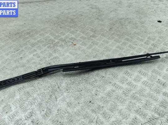 купить Щеткодержатель (поводок стеклоочистителя) передний на BMW 5 E39 (1995-2003)