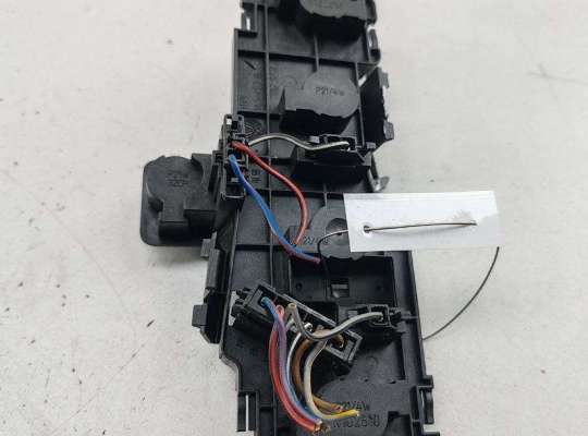 купить Плата фонаря заднего левого на Volkswagen Passat B5+ (GP)