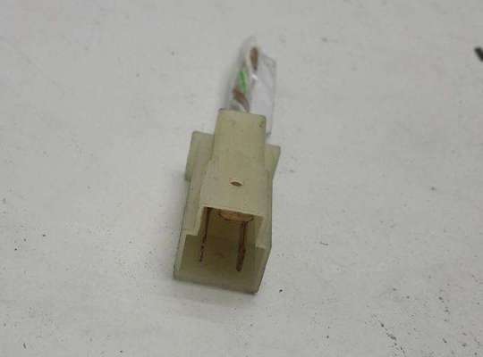 Разъем (фишка) проводки VG2272104 на Volkswagen Passat B4