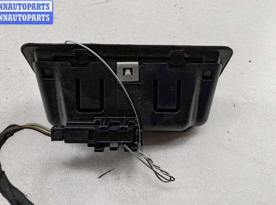 купить Кнопка открывания багажника на BMW 5 E60/E61 (2003-2010)