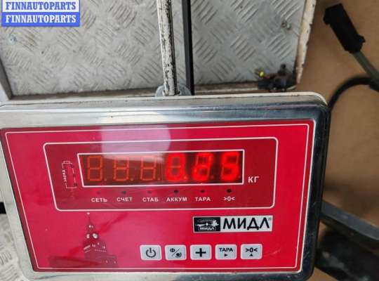 купить Молдинг стекла двери передней правой наружный на Volkswagen Passat B4