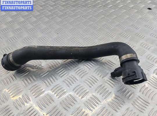 Купить Патрубок радиатора на BMW 5 E39 (1995-2003) Патрубок радиатора BM3546091 на BMW 5 E39 (1995-2003)